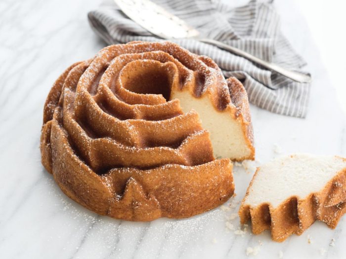 https://www.nordicware.com.au/wp-content/uploads/recipe-hero-pld-dominion-pound-cake-700x525.jpg